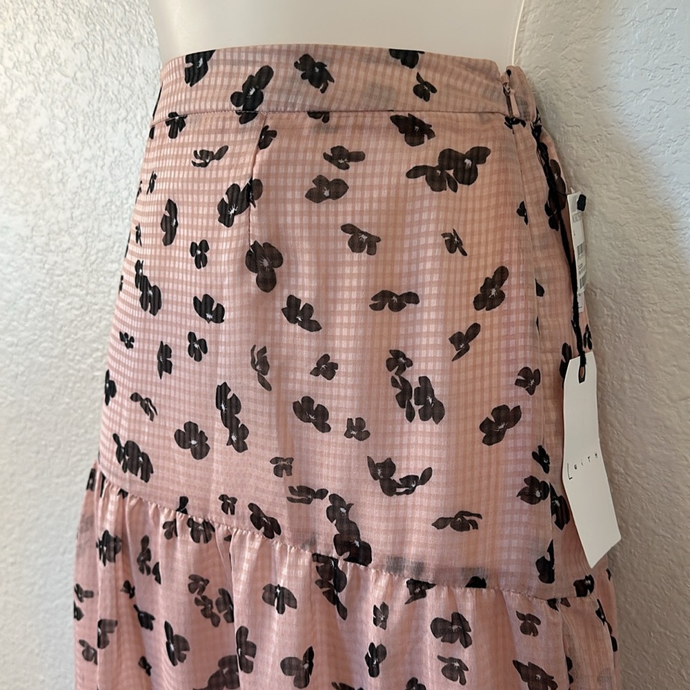 Leith NWT Pink Puff Floral Drift Tiered Maxi Skirt Size Large - Picture 7 of 11